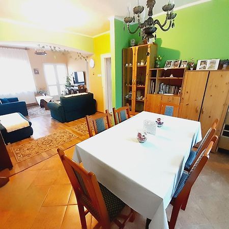 Livi Apartman Merevfalu Kerti Medencevel Fonyód Екстериор снимка